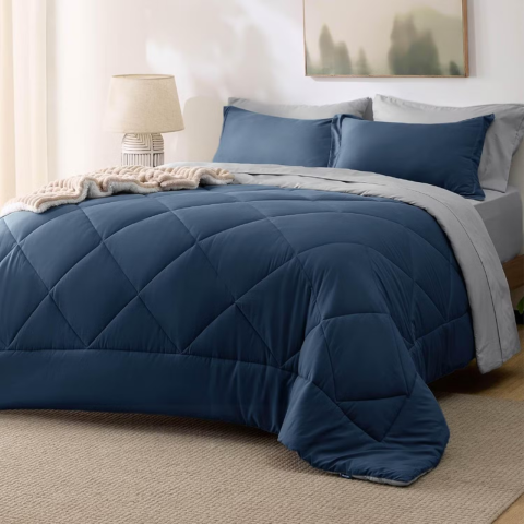 Navy blue comforter